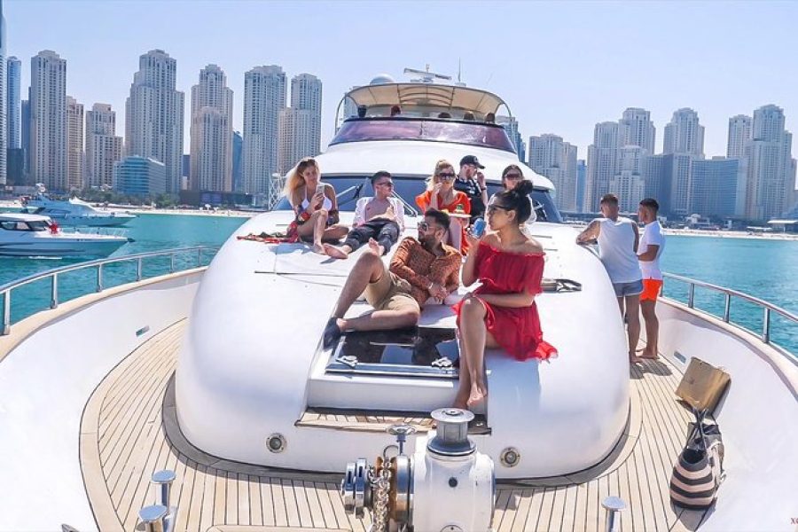 LiberiaMarina Yacht Tour: Breakfast or BBQ with Drinks Option